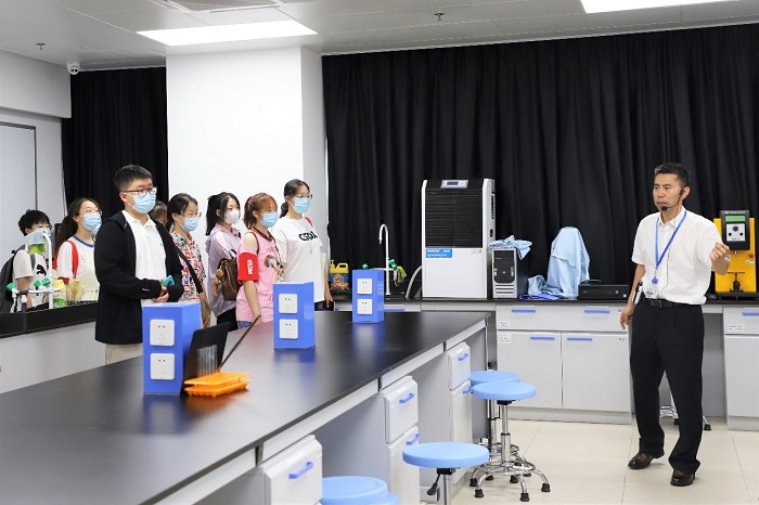 最美不過初見——2021級食品科學(xué)與工程新生見面會(huì)暨教學(xué)儀器導(dǎo)覽